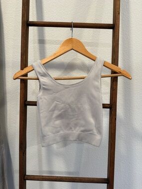 Athleta Light Gray Ribbed Scoop Neck Crop Tank